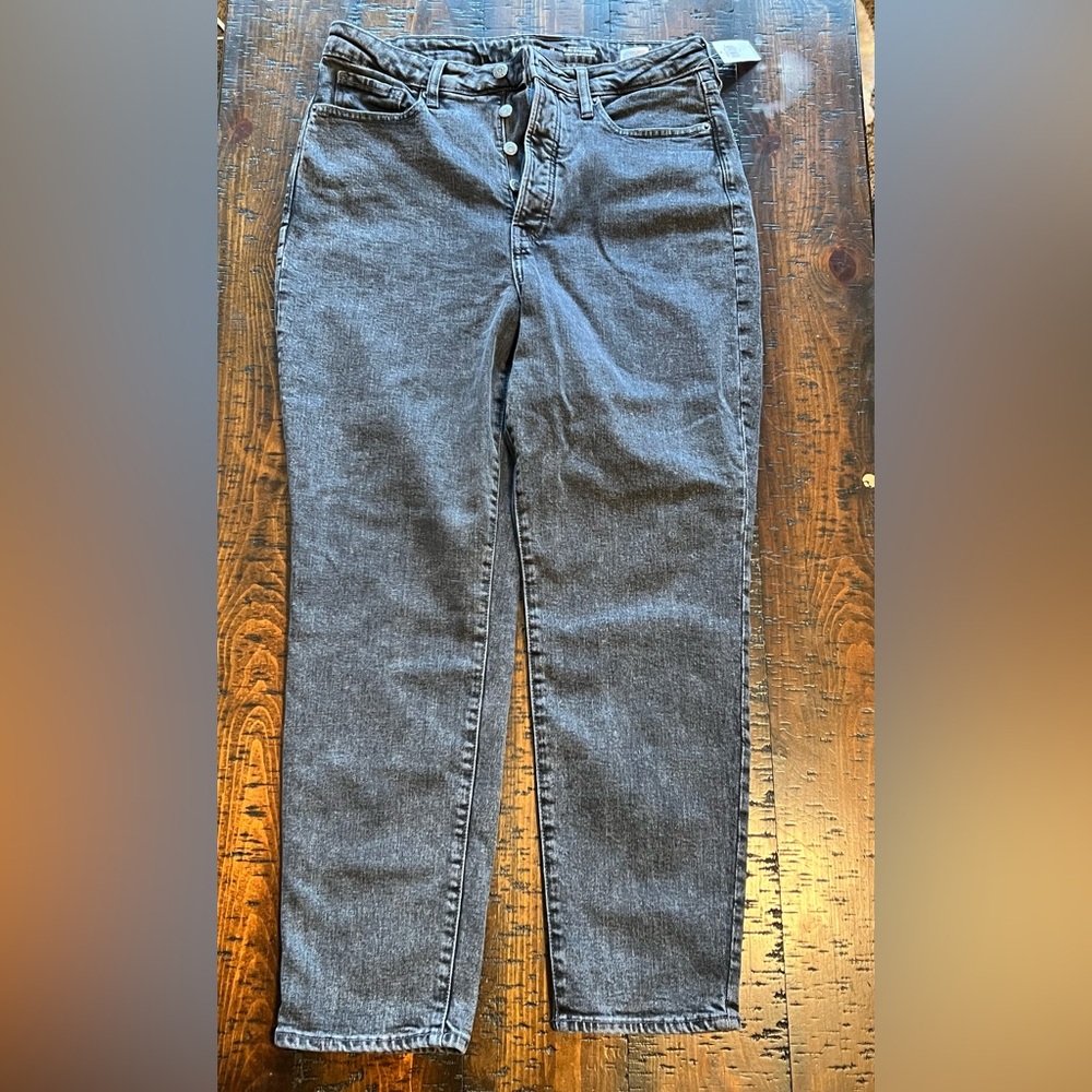 Old Navy Women's Gray Straight Leg Jeans